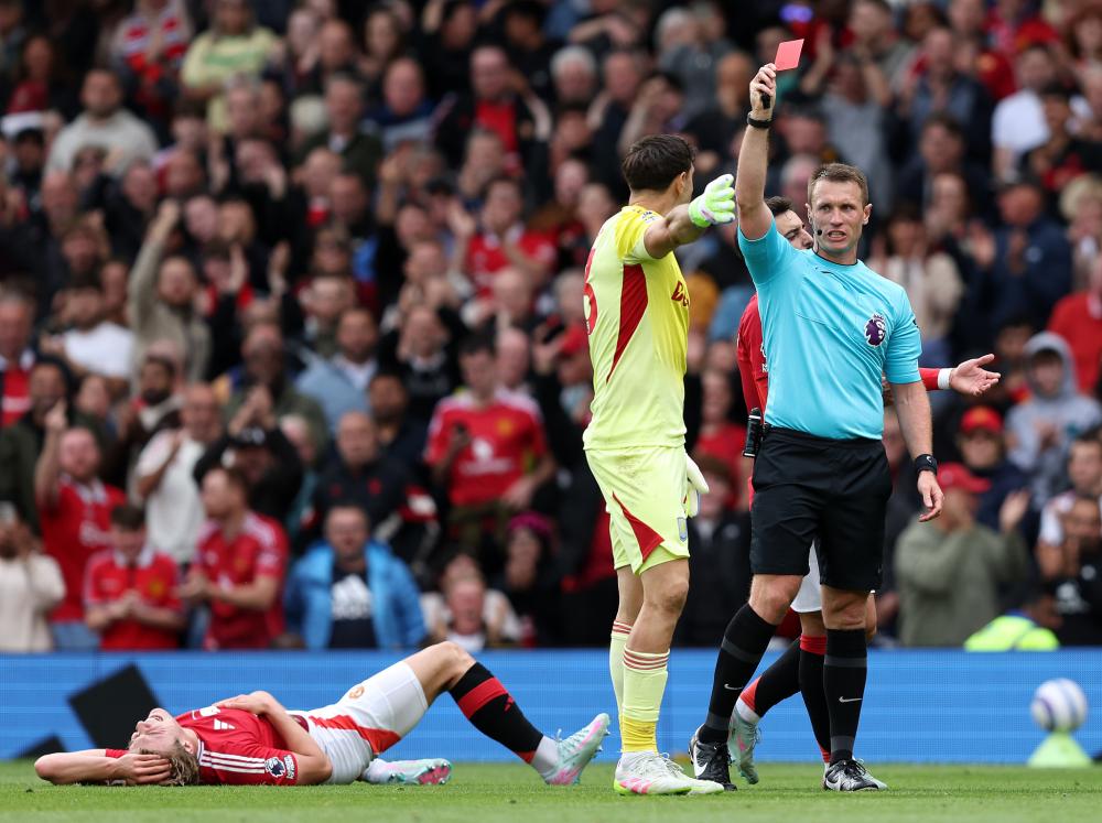 法比尼奥：重回巴西队感觉像第一次入选；会努力进入最终名单